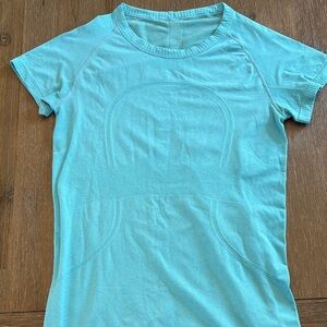 Lululemon Athletica Swiftly Tech Women’s Short Sleeve  Tee in Light Teal